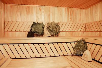 Спортивно-оздоровчий комплекс «Боксер» - лазні на воді відгуки, лазня/сауна Київ Дніпровський район Гідропарк, 800 метрів від Венеціанського моста, фото, адреса з картою проїзду.