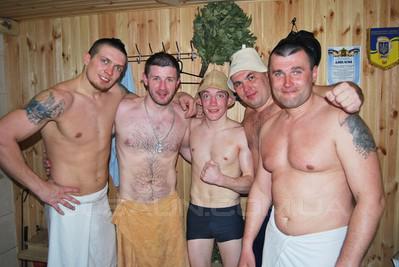 Спортивно-оздоровчий комплекс «Боксер» - лазні на воді відгуки, лазня/сауна Київ Дніпровський район Гідропарк, 800 метрів від Венеціанського моста, фото, адреса з картою проїзду.