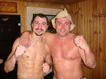 Спортивно-оздоровчий комплекс «Боксер» - лазні на воді відгуки, лазня/сауна Київ Дніпровський район Гідропарк, 800 метрів від Венеціанського моста, фото, адреса з картою проїзду.