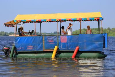 Баня на дровах «Причал» відгуки, лазня/сауна Киев Оболонский район пересечение ул. Героев Сталинграда и ул. Приречная спуск на залив Днепра Верблюд рыболовно-спортивная база ИЗУМРУДНАЯ, фото, адреса з картою проїзду.